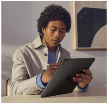 Load image into Gallery viewer, Apple iPad Pro 13-inch M5
